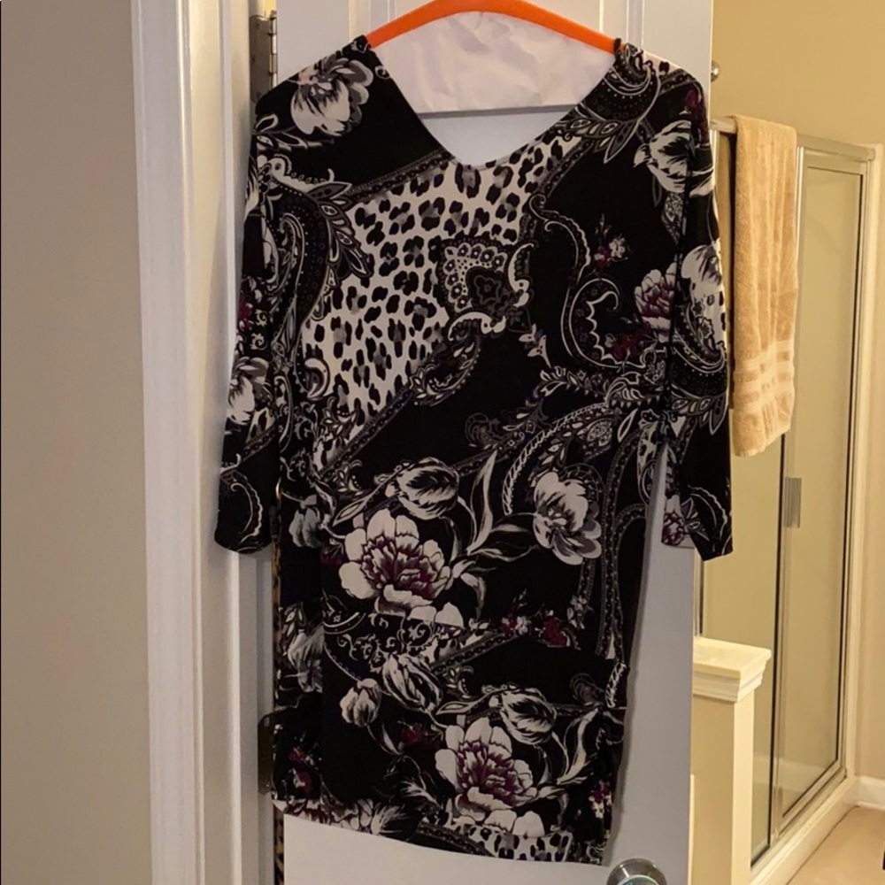 White house black market tunic like new